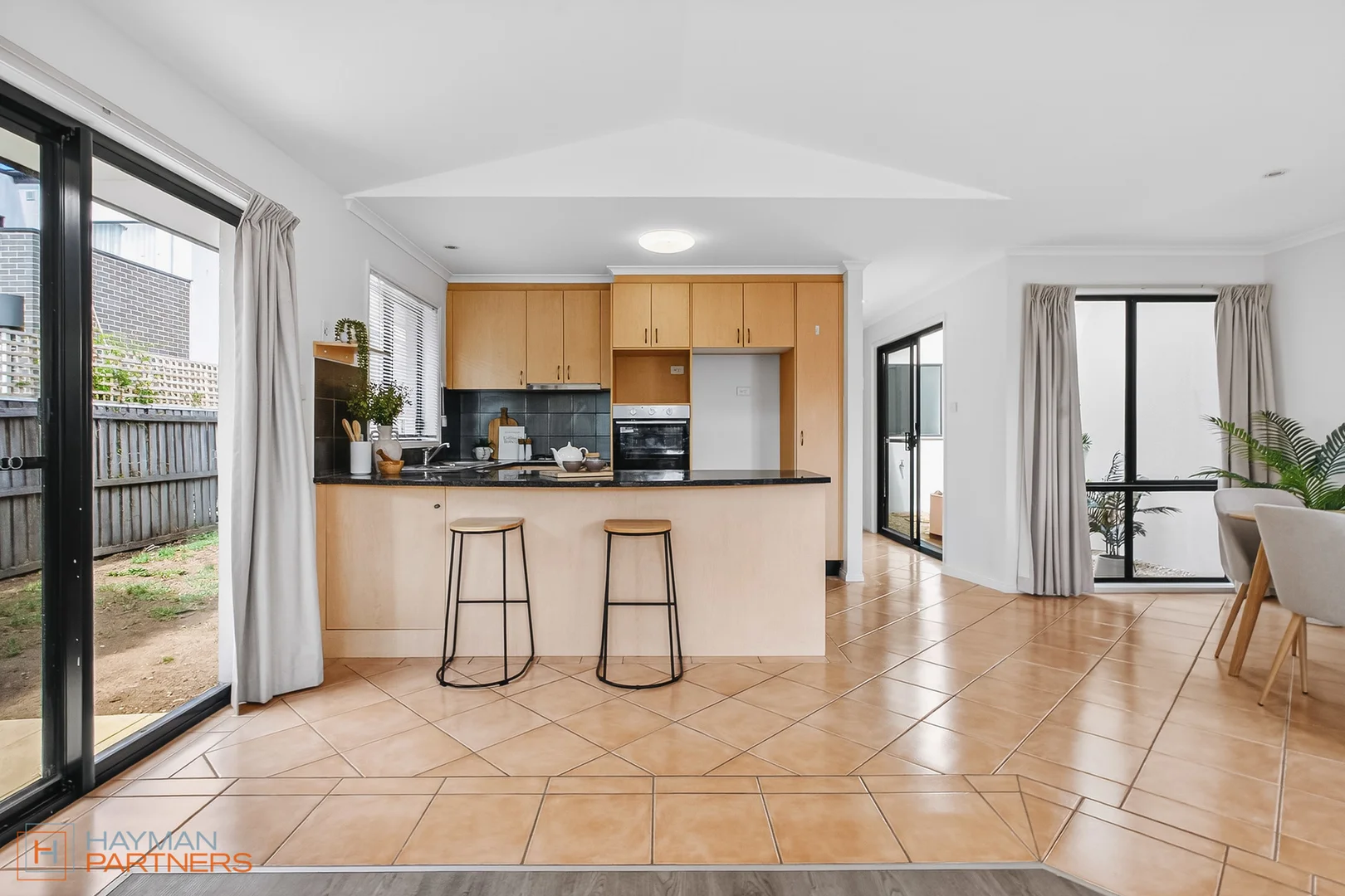 Additional image 8 of 33B Jerrabomberra Avenue, Narrabundah ACT 2604