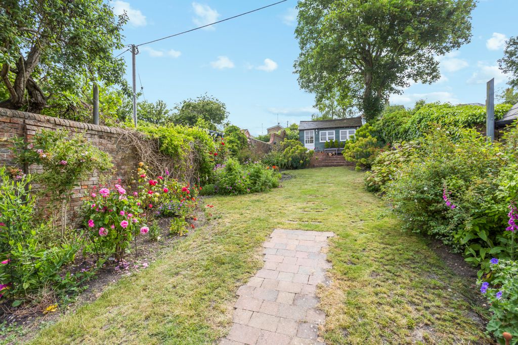 Additional image 20 of 3 bed town house to rentHigh Street, Hungerford RG17
