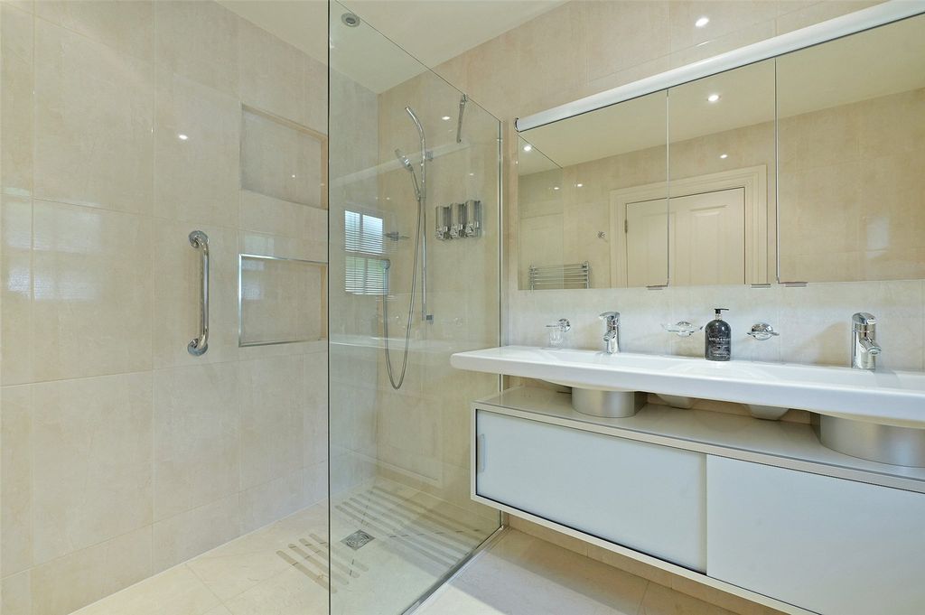 Additional image 13 of 7 bed detached house to rentDukes Kiln Drive, Gerrards Cross, Buckinghamshire SL9
