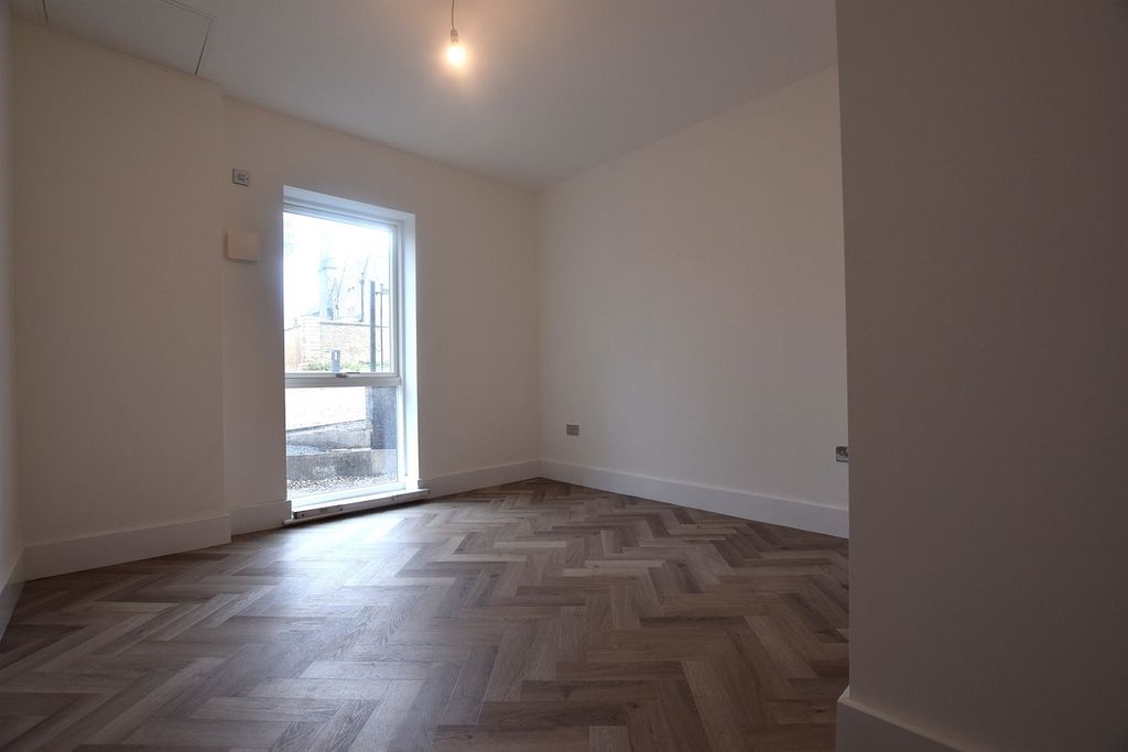 Additional image 5 of 1 bed flat to rentHeadmaster Way, Macclesfield SK10