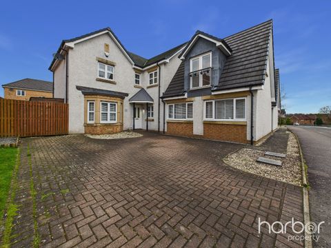 Raeswood Crescent, Crookston, Glasgow G53