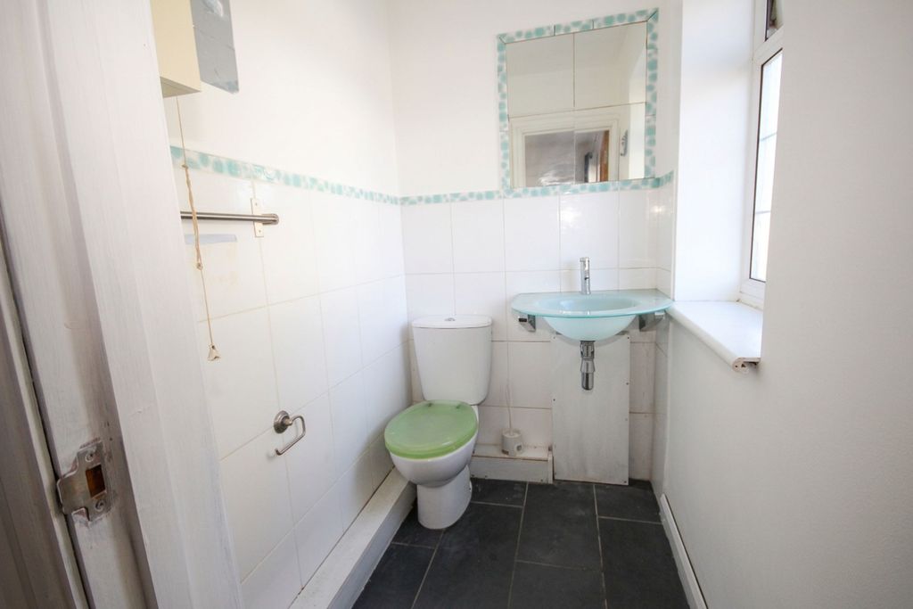 Additional image 26 of 9 bed detached house to rentSomerset Way, Iver SL0