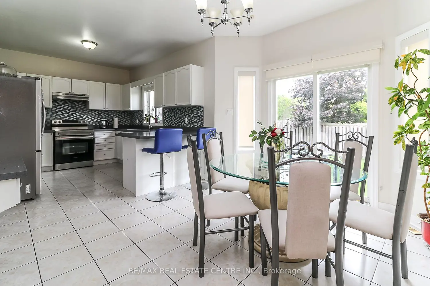 Additional image 8 of 1 Sandringham Drive