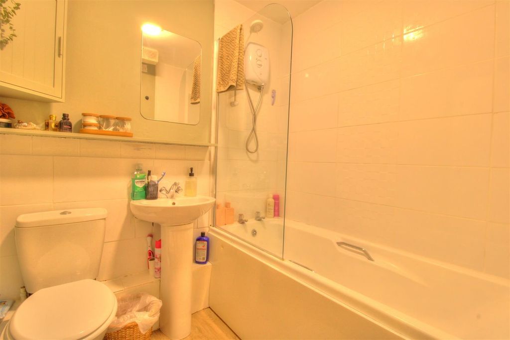 Additional image 2 of 1 bed flat to rentGlenbrook Drive, Barry CF63