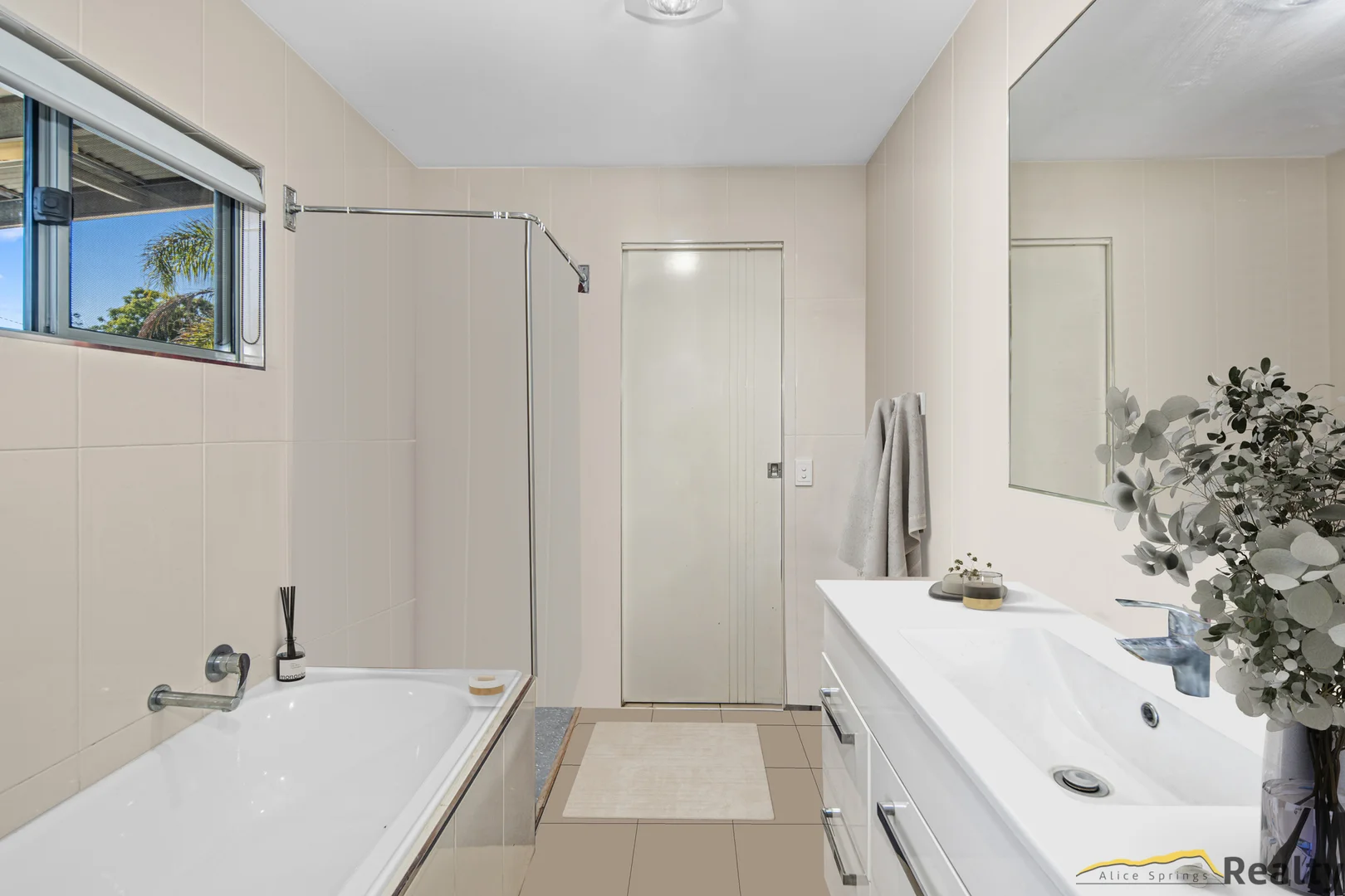 Additional image 7 of 2/8 Clarke Street, Araluen NT 0870