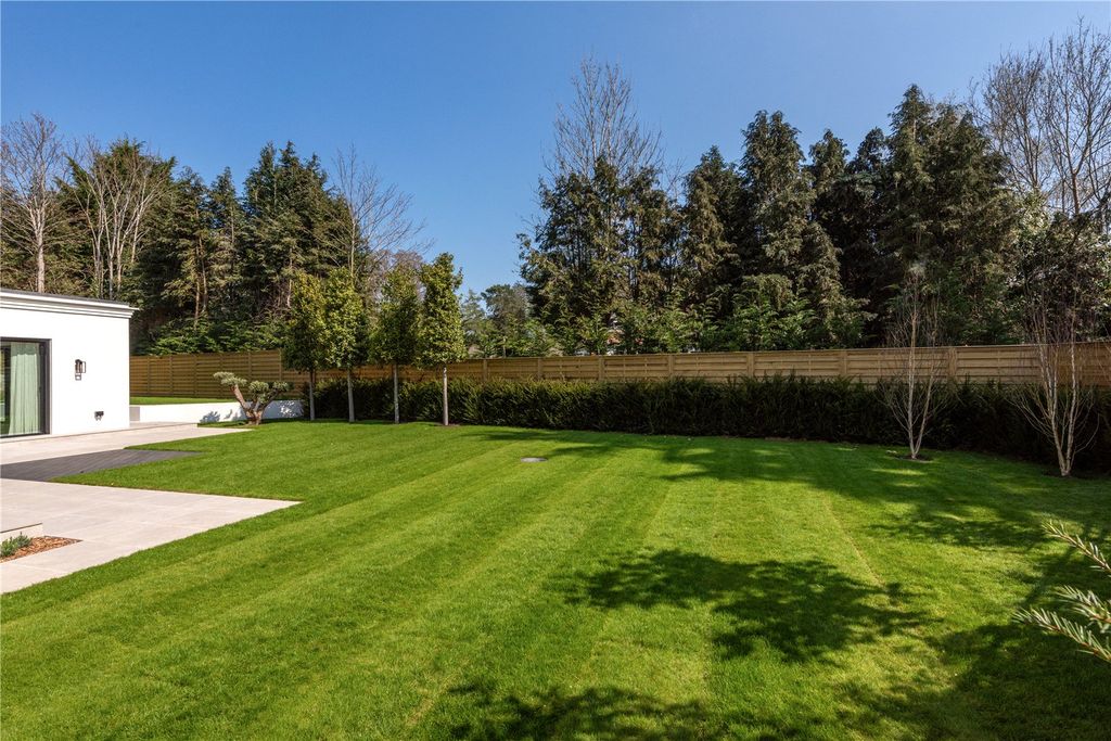 Additional image 19 of 6 bed detached house to rentFour Acres, Cobham, Surrey KT11