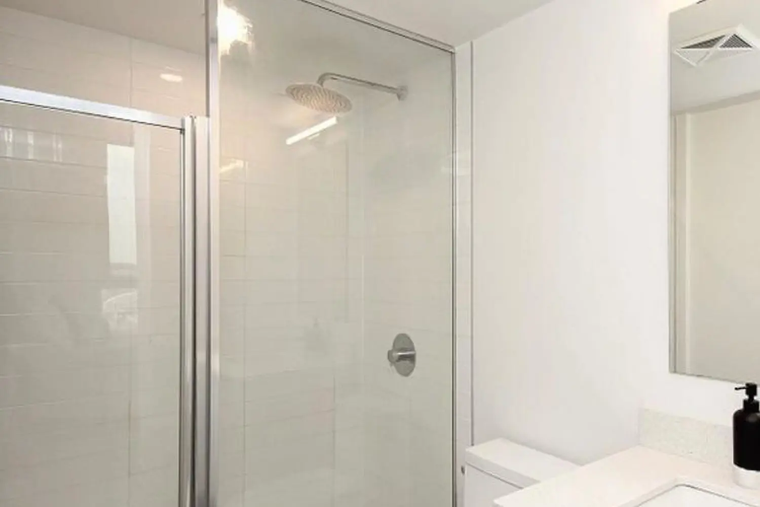 Additional image 13 of 30 Tretti Way 810