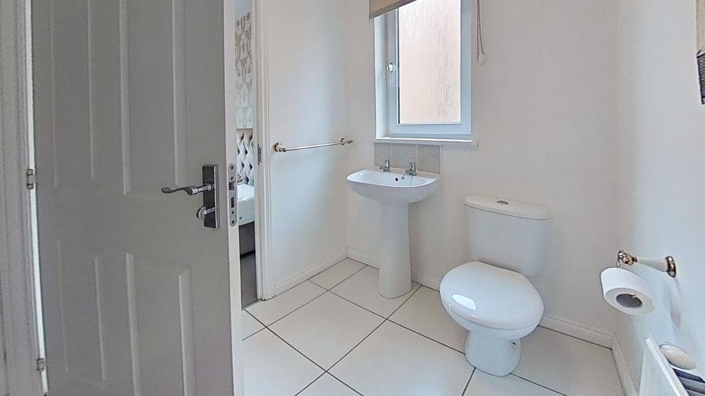 Additional image 15 of 4 bed detached house to rentKilgannan Drive, Redding, Falkirk, Stirlingshire FK2