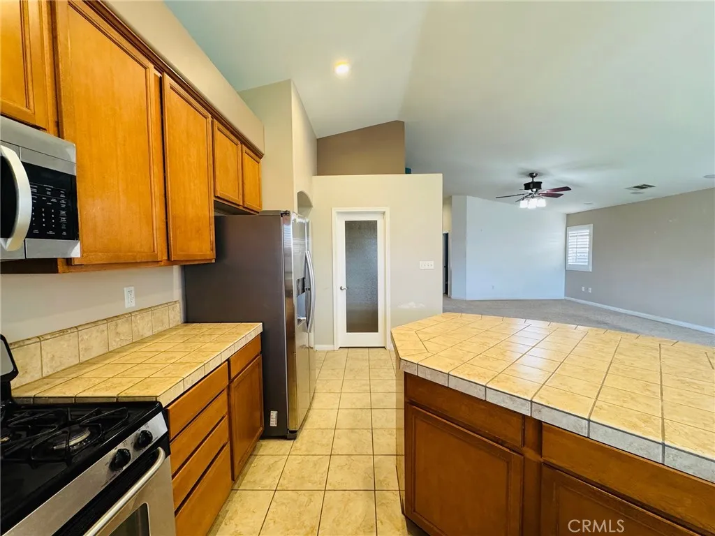 Additional image 47 of 5310 Sweitzer Lake St, Bakersfield, CA 93314