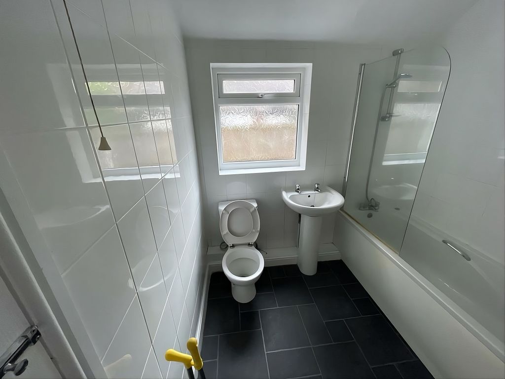 Additional image 7 of 4 bed terraced house to rentMellard Street, Newcastle ST5