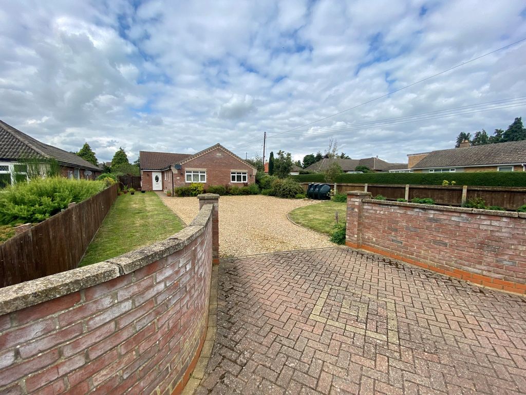 4 bed detached bungalow to rentBroom Road, Lakenheath, Brandon IP27