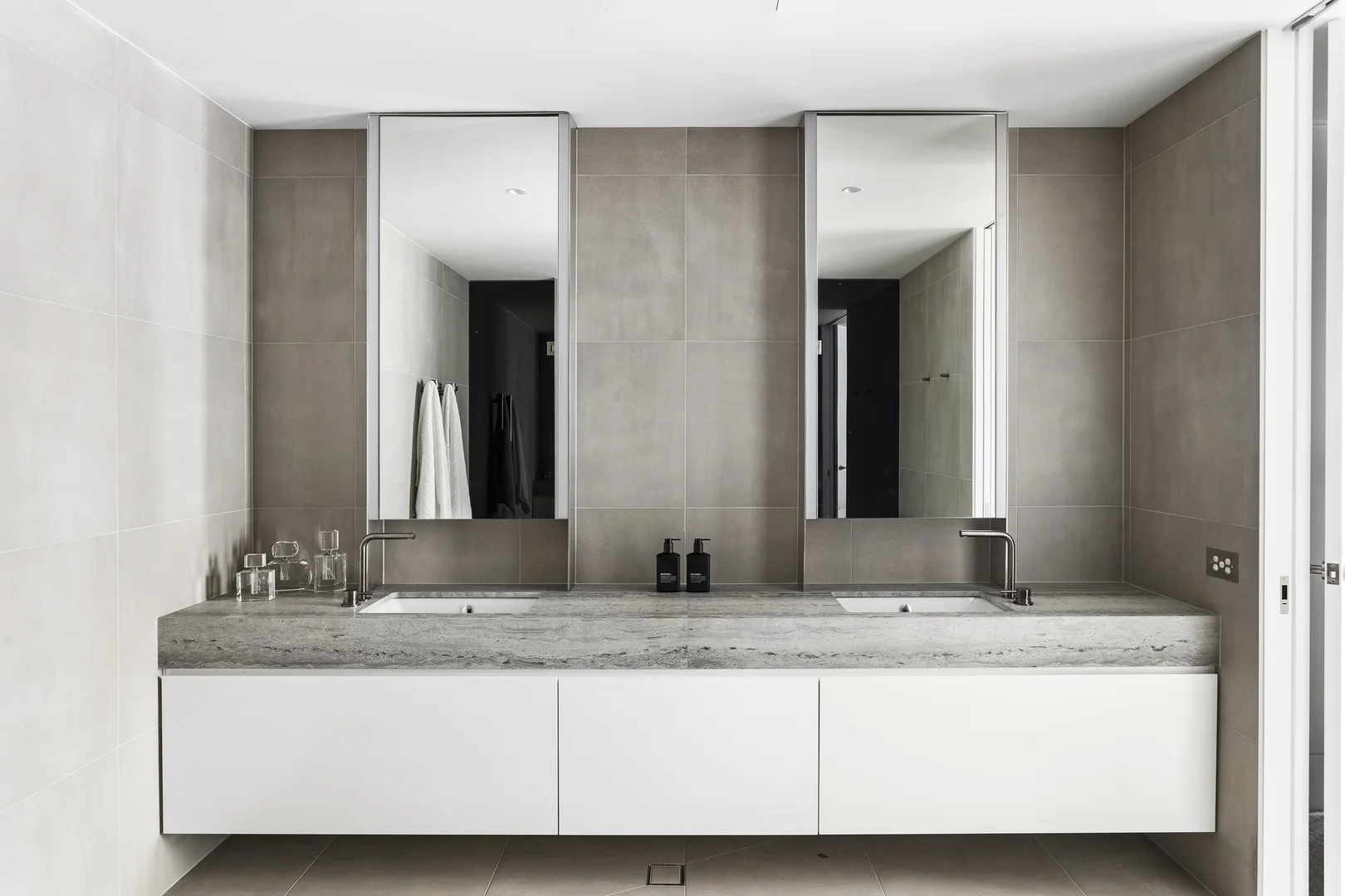 Additional image 13 of Garden Residence/5 Brookville Road, Toorak VIC 3142