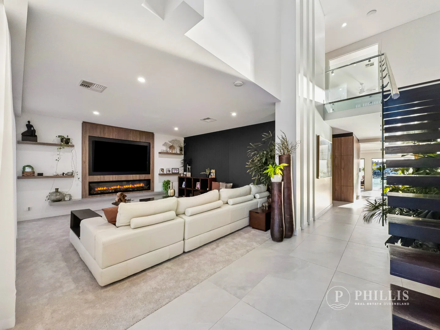 Additional image 51 of 86 Royal Albert Crescent, Sovereign Islands QLD 4216