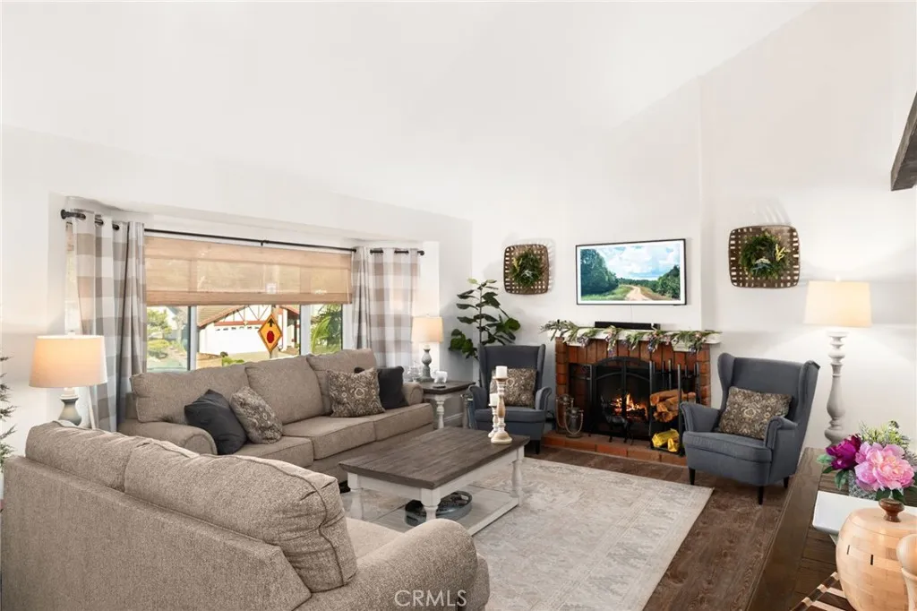 Additional image 97 of 5 Los Felis, Pomona, CA 91766