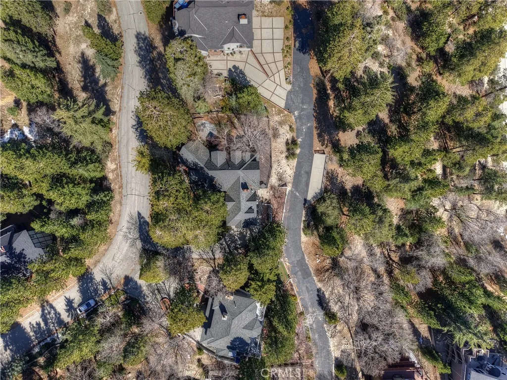 Additional image 60 of 26071 Walnut Hills Dr, Lake Arrowhead, CA 92352