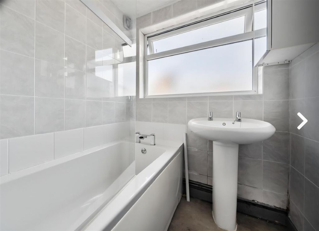 Additional image 8 of 2 bed flat to rentBurford Road, Evesham WR11