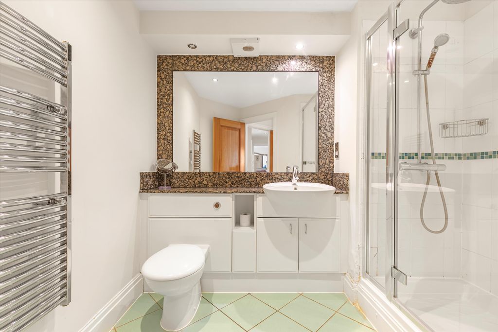Additional image 15 of 3 bed flat to rentStrand Drive, Richmond TW9