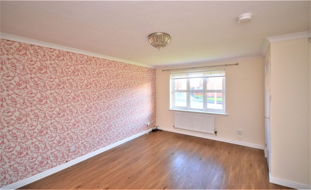 Additional image 2 of 3 bed semi-detached house to rentKersehill Crescent, Falkirk, Stirlingshire FK2