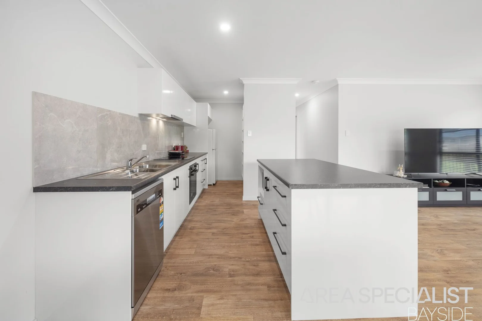 Additional image 21 of 3 Conran Street, Macleay Island QLD 4184