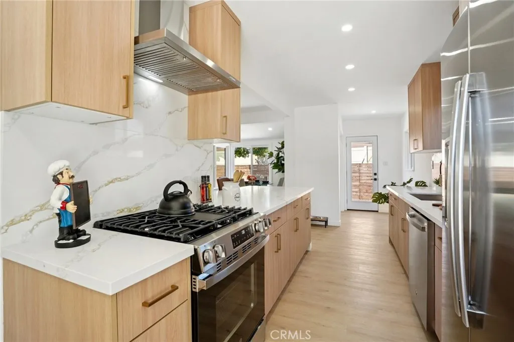 Additional image 12 of 13907 Wyandotte Street, Van Nuys, CA 91405