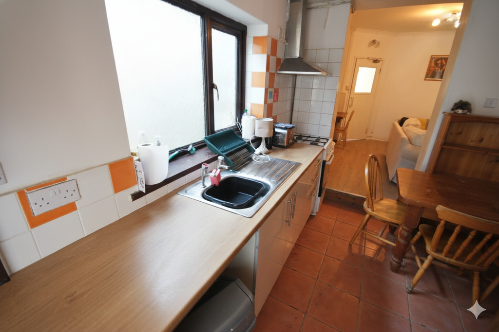 3 bed shared accommodation to rentKing Street, Pontypridd CF37 photo 4