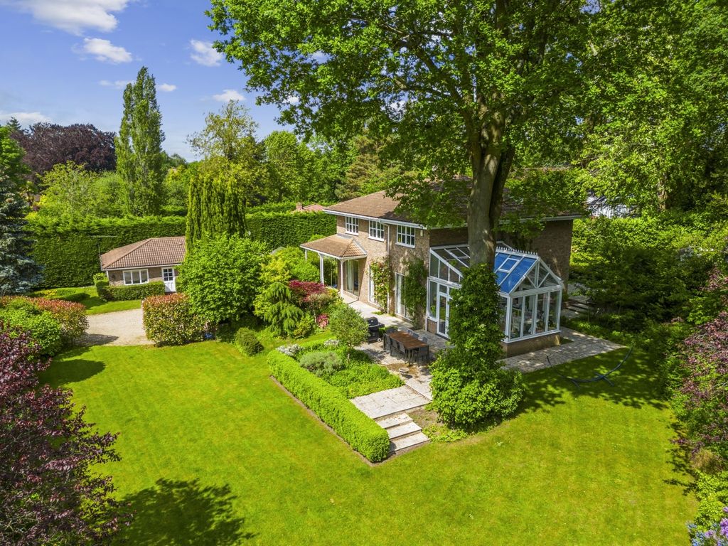 Additional image 8 of 5 bed detached house to rentRichmondwood, Sunningdale SL5