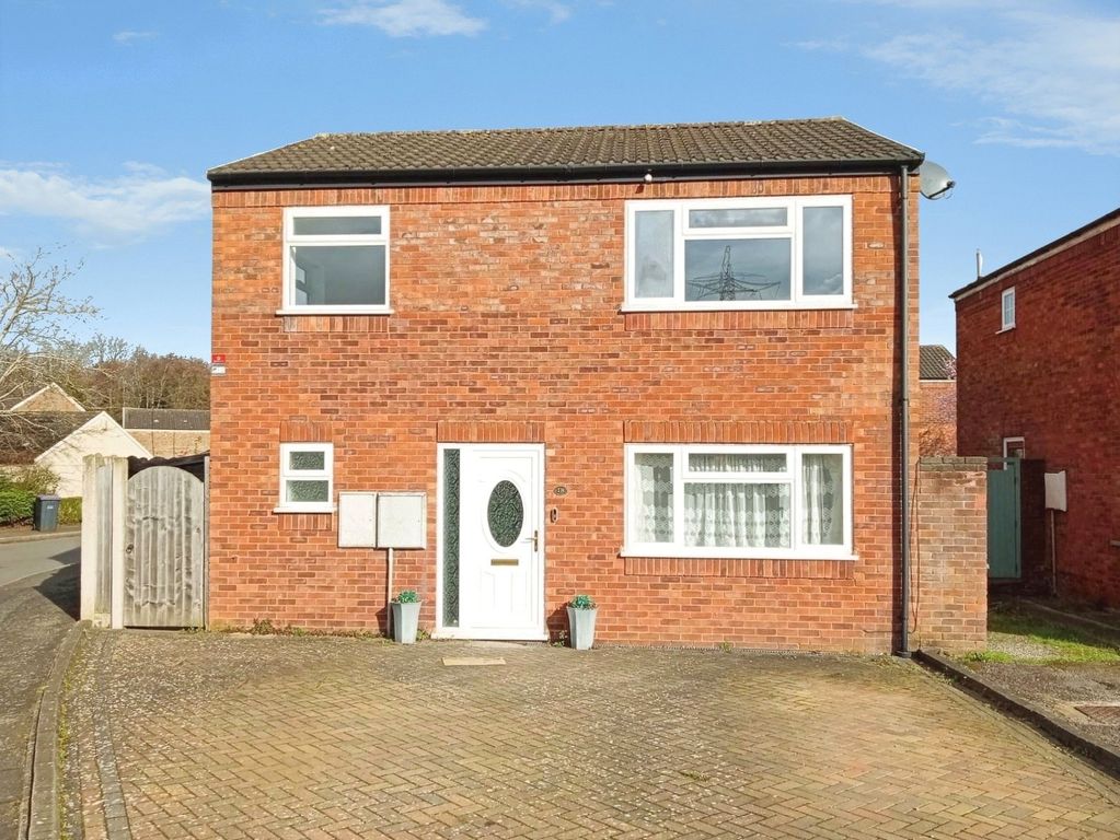 4 bed detached house to rentMillstream Way, Leegomery, Telford, Shropshire TF1