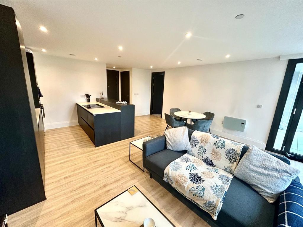 Additional image 2 of 2 bed flat to rentHallam Towers, 272A Fulwood Road, Sheffield S10