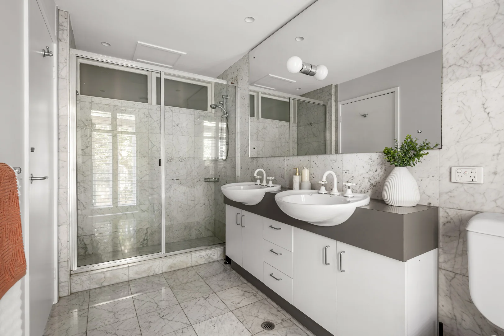 Additional image 14 of 32 Webb Lane, East Melbourne VIC 3002