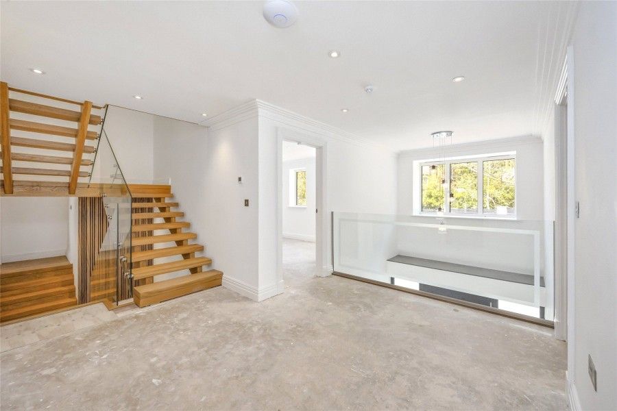 Additional image 9 of 7 bed detached house to rentHook Heath, Woking, Surrey GU22