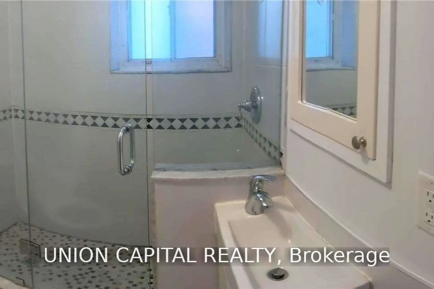 Additional image 5 of 4 Rowley Avenue