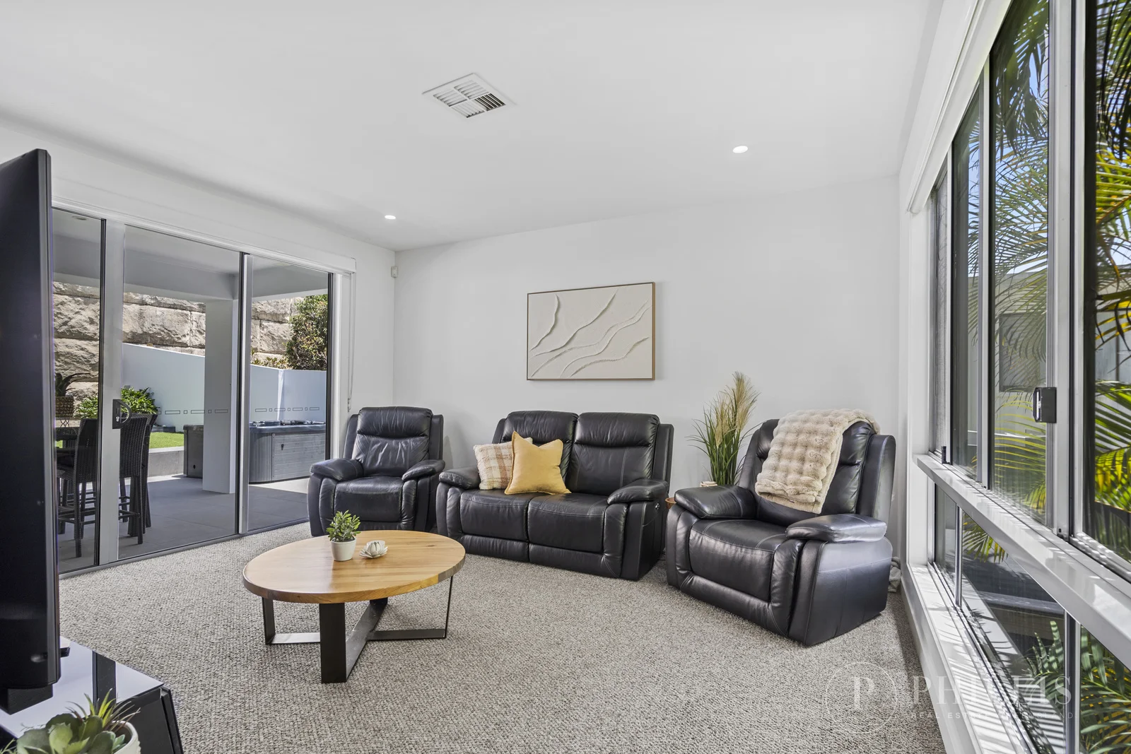 Additional image 10 of 3022 Hillside Walk, Sanctuary Cove QLD 4212