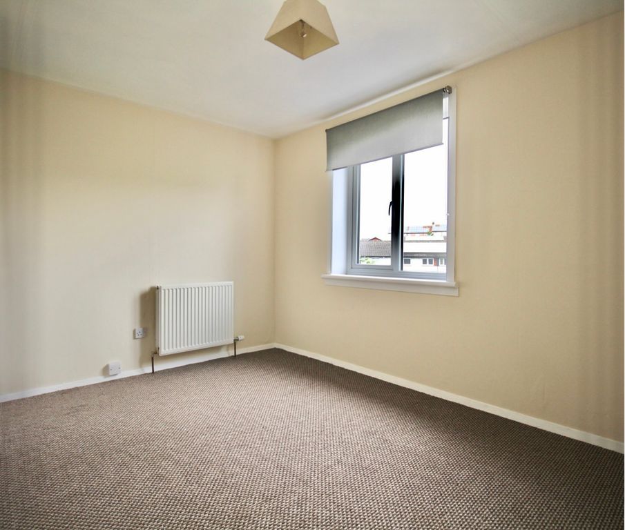 Additional image 8 of 3 bed flat to rentWaulking Mill Road, Clydebank G81
