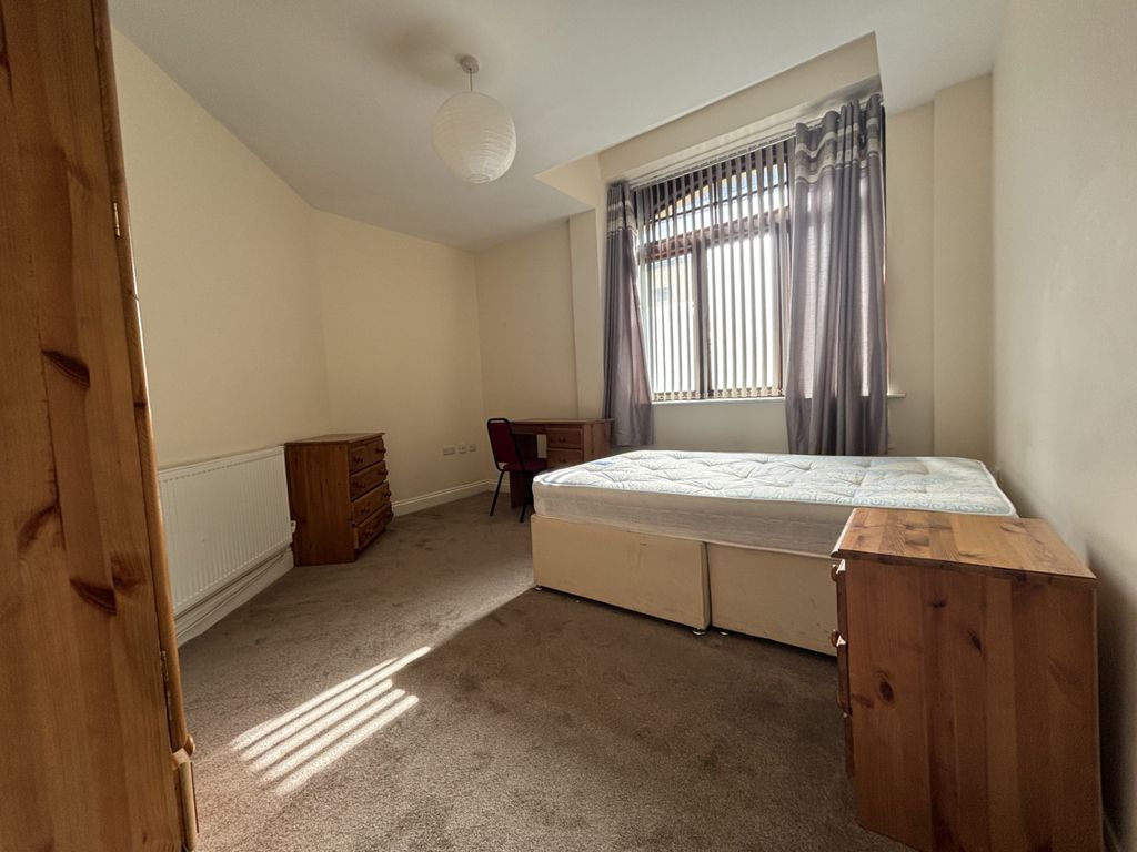 5 bed shared accommodation to rentSt. James's Square, Aberystwyth, Powys SY23 photo 5