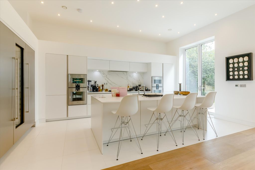 Additional image 5 of 5 bed detached house to rentLondon Road, Ascot, Berkshire SL5