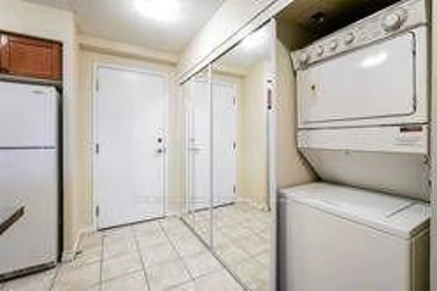 Additional image 8 of 3888 Duke Of York Boulevard 1726