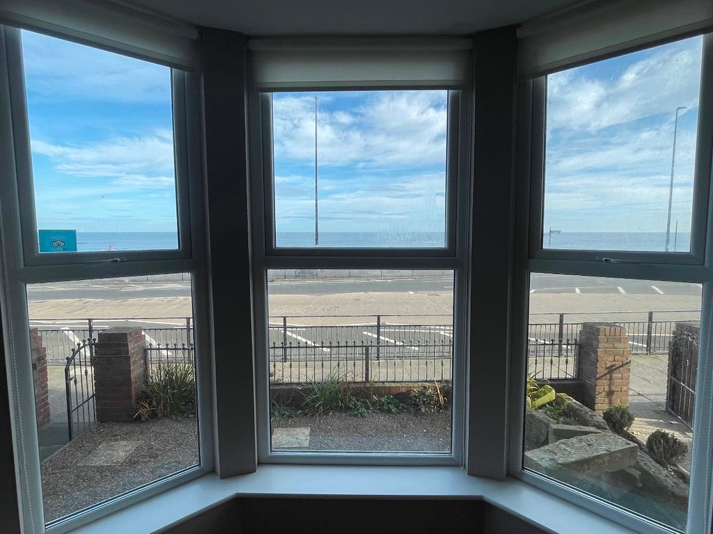Additional image 3 of 2 bed flat to rentGrand Parade, Tynemouth, North Shields NE30