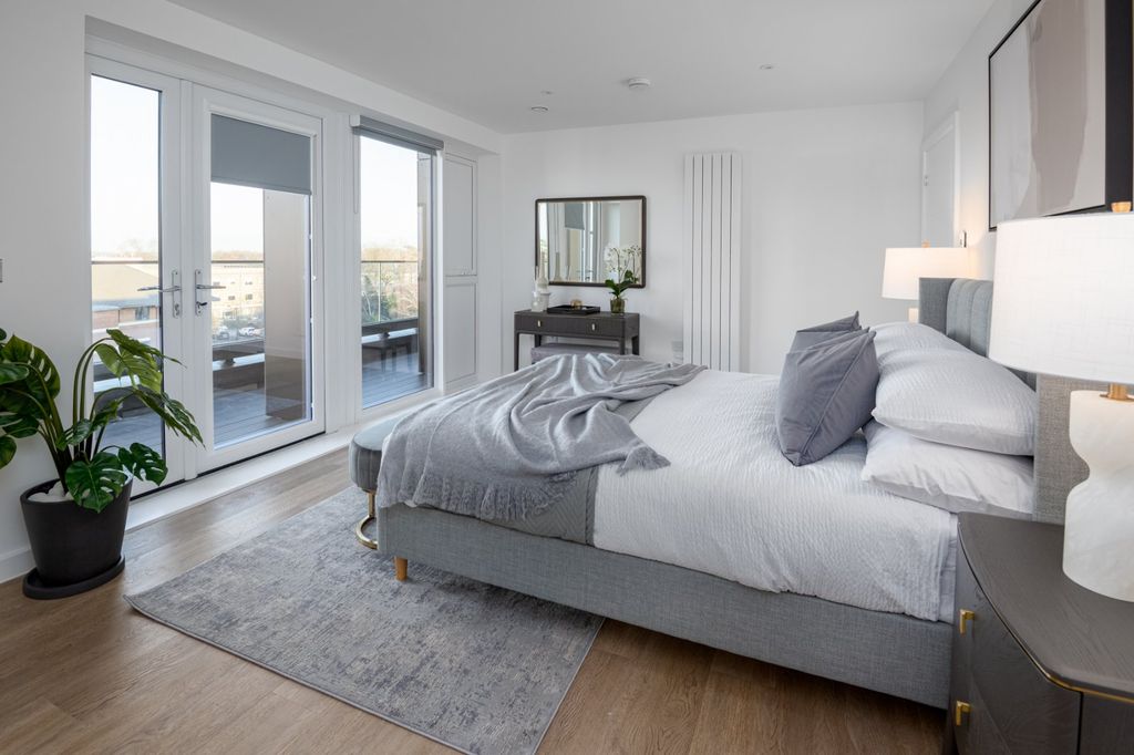 Additional image 24 of Studio to rentStation Avenue, Walton-On-Thames KT12