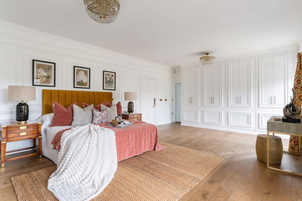 Additional image 14 of 10 bed detached house to rentPriors Hatch Lane, Hurtmore, Godalming GU7