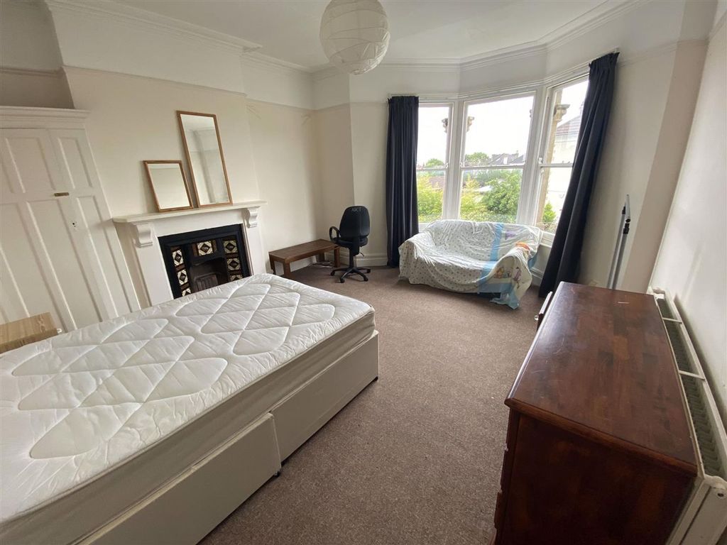 5 bed flat to rent17 Hazelton Road, Bristol BS7
