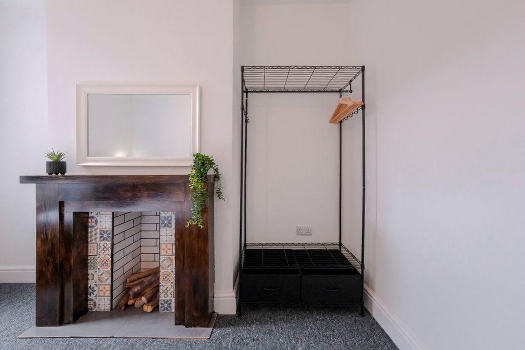 Additional image 39 of 5 bed semi-detached house to rentDouglas Road, Horfield, Bristol BS7