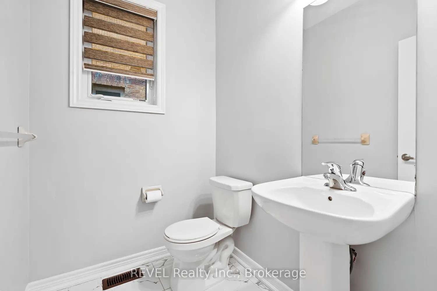 Additional image 3 of 32 Sparkle Drive