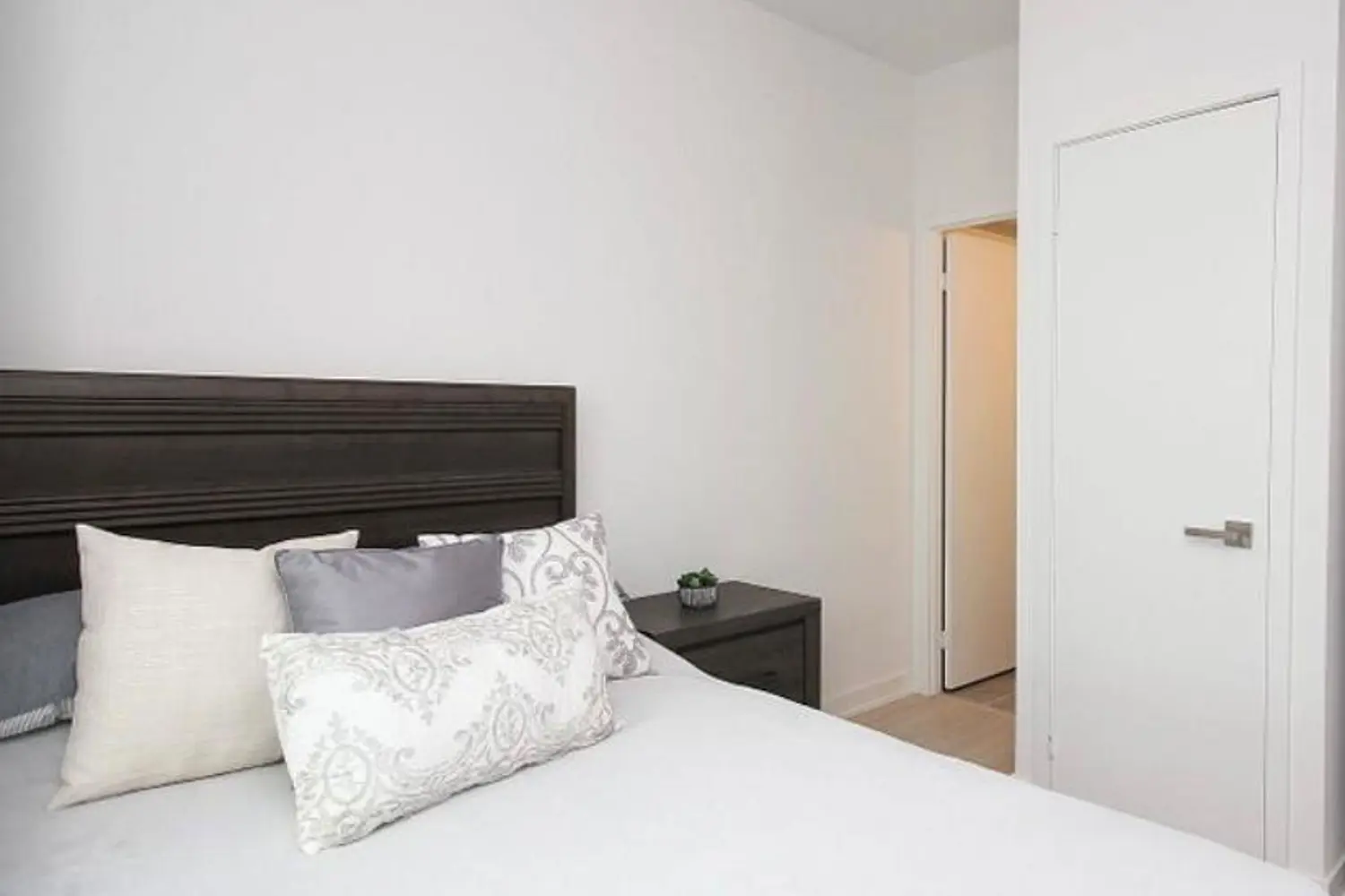 Additional image 10 of 30 Tretti Way 810