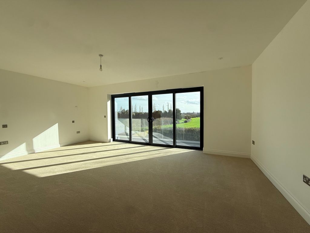 Additional image 14 of 5 bed detached house to rentOld Rydon Lane, Exeter EX2