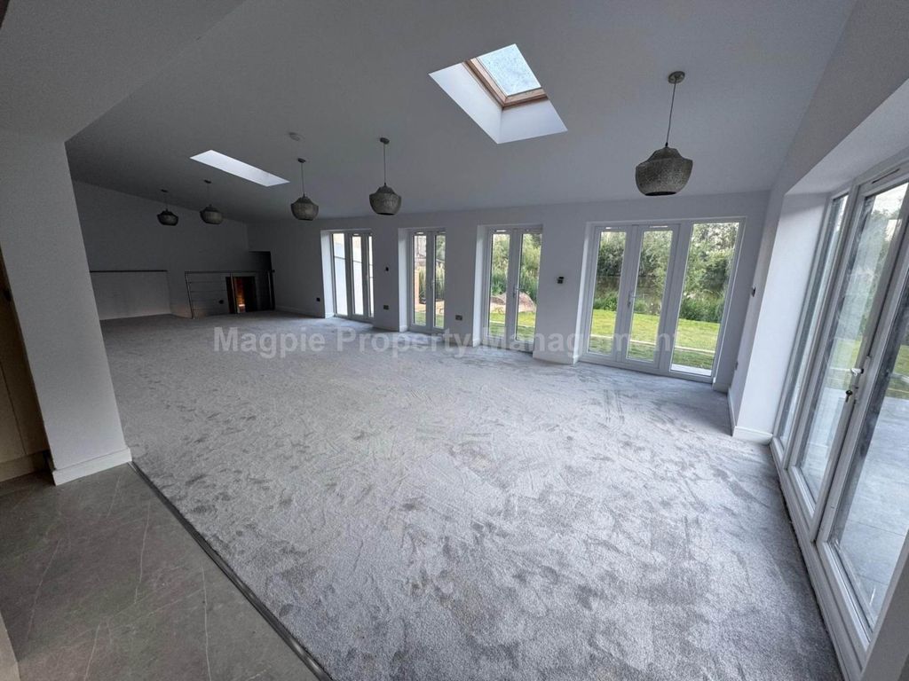 Additional image 10 of 6 bed semi-detached house to rentThe Lakes, Twentypence Road, Cottenham, Cambridge CB24