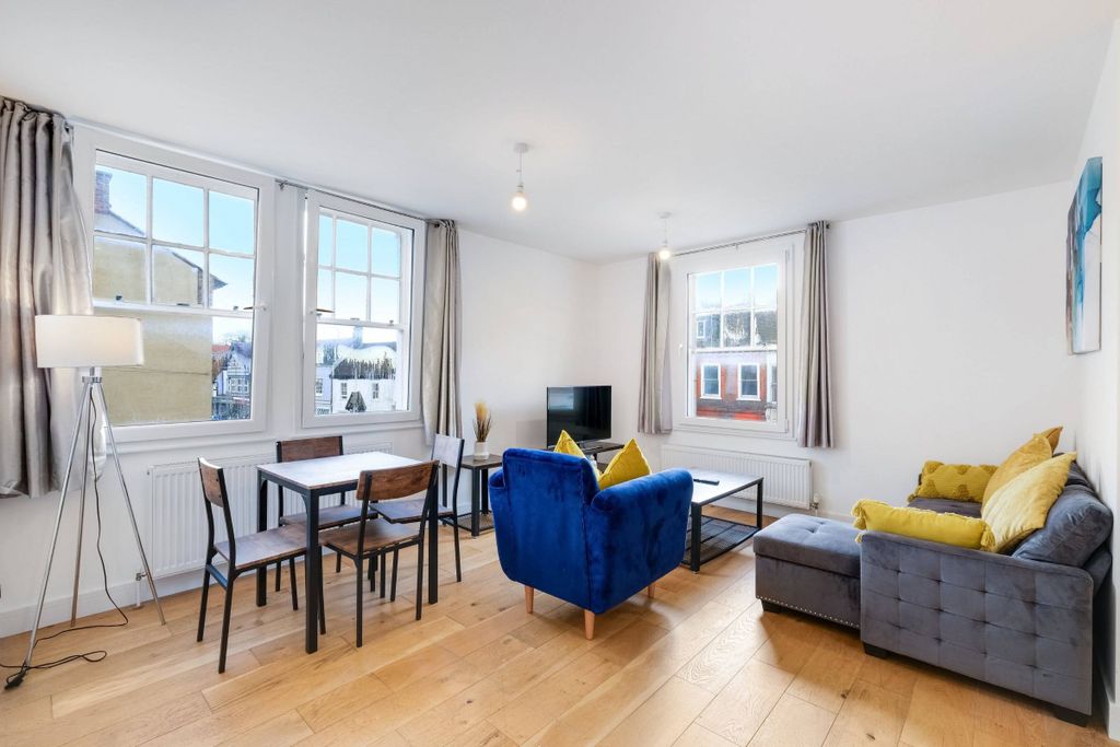 Additional image 10 of 2 bed flat to rentEaston Street, High Wycombe HP11