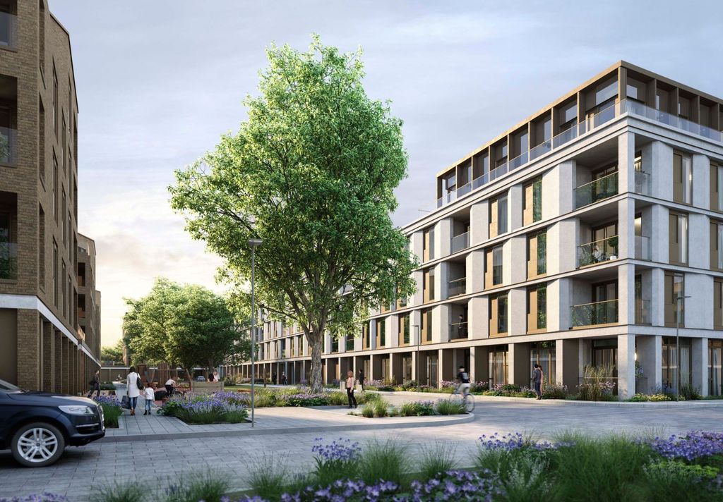 Additional image 9 of Studio to rentStation Avenue, Walton-On-Thames KT12