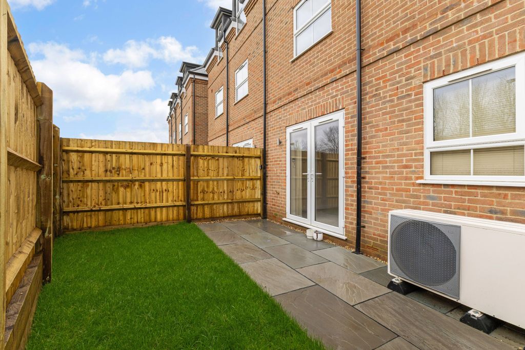 Additional image 15 of 4 bed town house to rentStation Road, Hungerford RG17