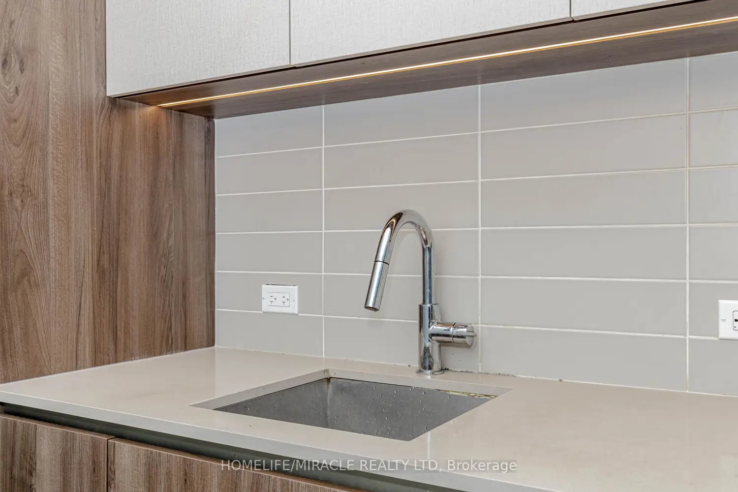 Additional image 8 of 7890 Jane Street 501