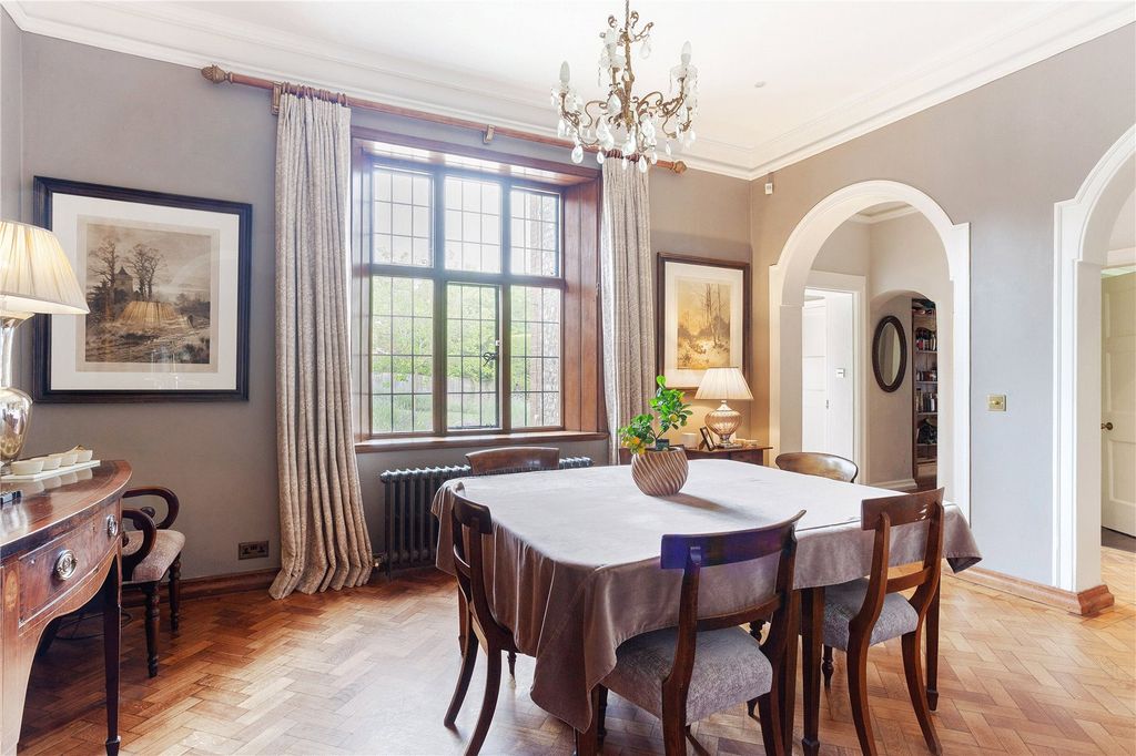 Additional image 5 of 4 bed semi-detached house to rentHenley Road, Marlow, Buckinghamshire SL7